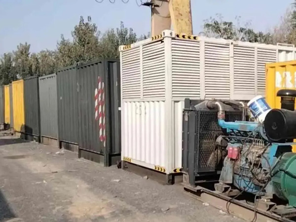 桓台200KW柴油发电机机组每小时油耗是多少?